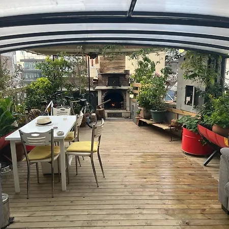 Kadikoy Terrace Bbq Close 2 Block Ferry Bull Metro Nighlife Apartment *