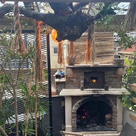 Kadikoy Terrace Bbq Close 2 Block Ferry Bull Metro Nighlife *