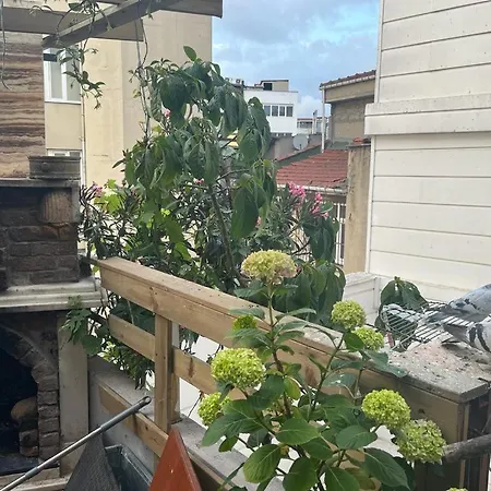 Kadikoy Terrace Bbq Close 2 Block Ferry Bull Metro Nighlife اسطنبول